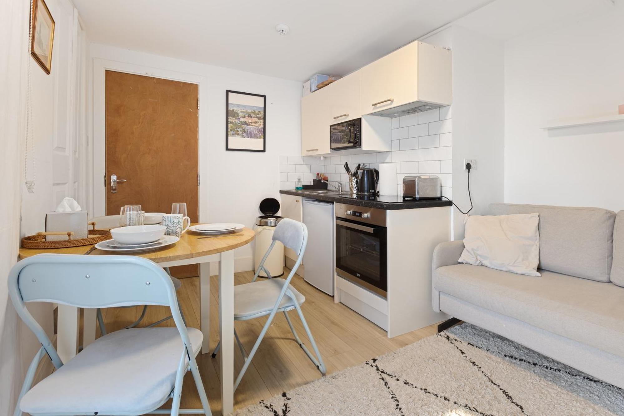 Modern Flat & Balcony In Historic West Kensington Lejlighed London Eksteriør billede